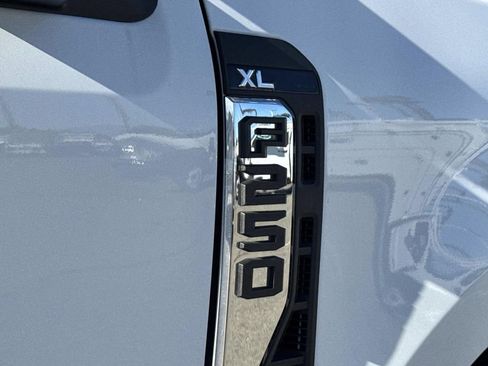New 2025 Ford F250 XL w/ XL Chrome Package image 22