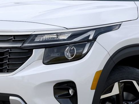 New 2026 Kia Seltos S FWD image 10