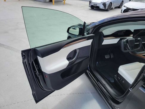 Used 2022 Tesla Model X Plaid AWD/4WD image 19