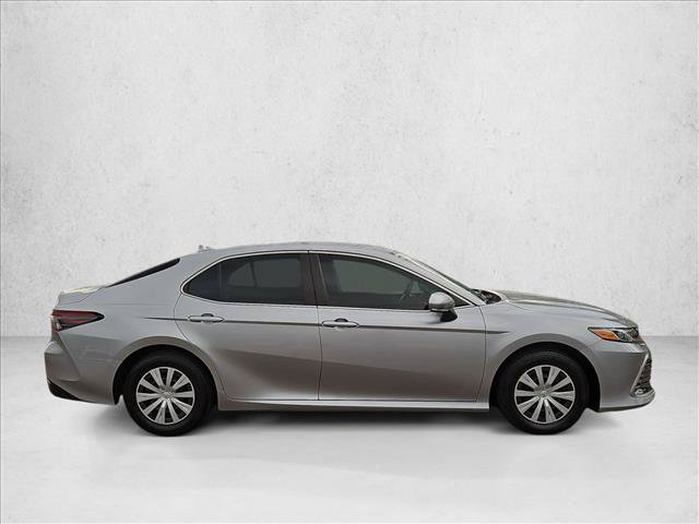 Used 2022 Toyota Camry LE FWD image 4