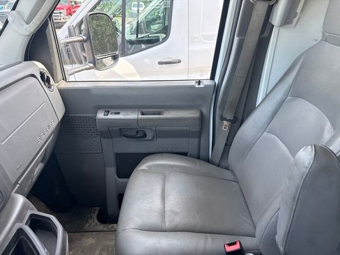 Used 2024 Ford E-350 and Econoline 350 Super Duty w/ Power Windows & Locks Group RWD image 13