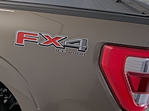 Used 2021 Ford F150 Lariat w/ FX4 Off-Road Package AWD/4WD image 11