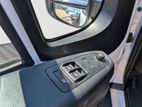 Used 2024 RAM ProMaster 2500 w/ Convenience Group FWD image 16