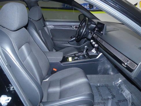 Used 2023 Honda Civic Sport image 7