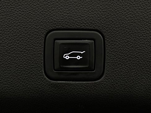 Used 2021 Chevrolet Tahoe High Country w/ Premium Package AWD/4WD image 6