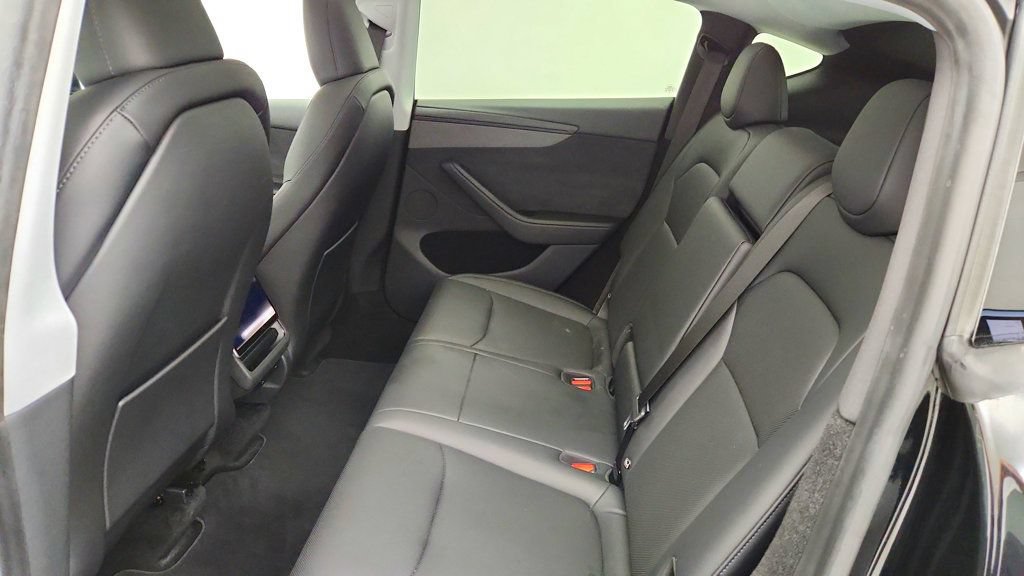 Used 2026 Tesla Model Y 2WD image 26