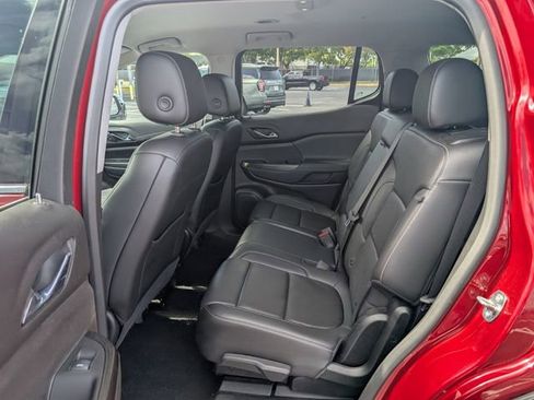 Used 2023 GMC Acadia SLT FWD image 13