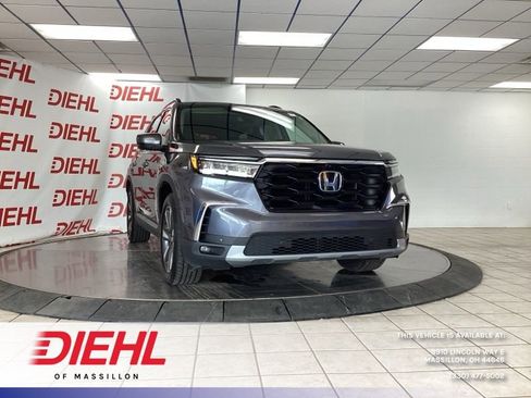 Used 2024 Honda Pilot Elite image 1