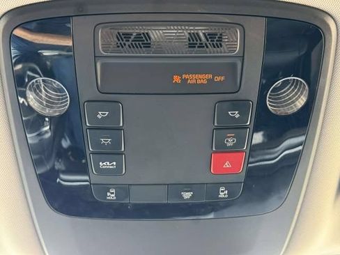 Used 2026 Kia Carnival FWD image 33