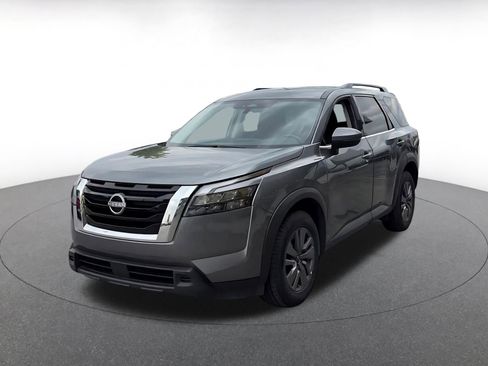 Used 2025 Nissan Pathfinder SV AWD/4WD image 7