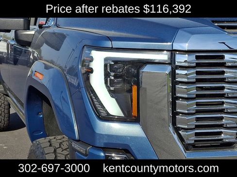 New 2026 GMC Sierra 2500 Denali w/ Denali Reserve Package AWD/4WD image 10