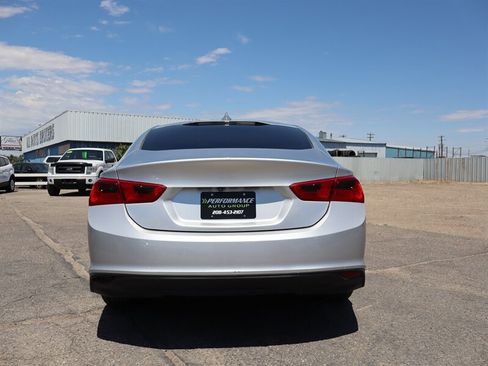 Used 2018 Chevrolet Malibu LT FWD image 4