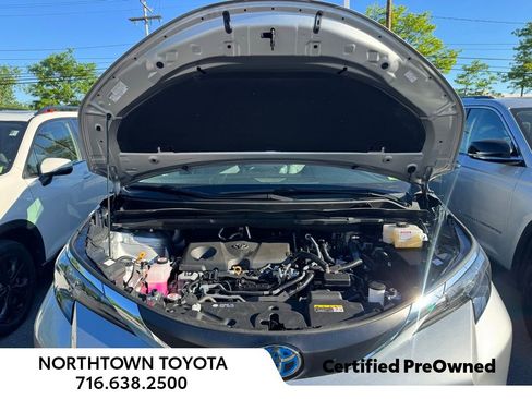 Used 2025 Toyota Sienna LE FWD image 15