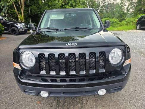Used 2016 Jeep Patriot Sport w/ Power Value Group FWD image 2