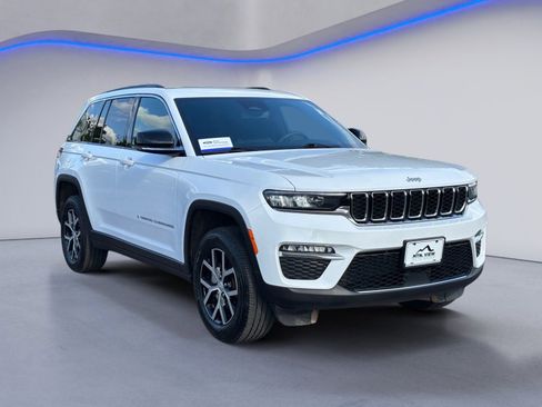 Used 2024 Jeep Grand Cherokee Limited AWD/4WD image 11