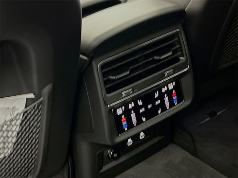 New 2026 Audi Q8 Premium Plus image 25