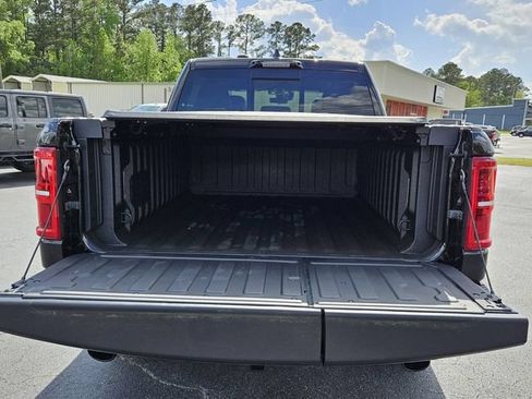 New 2025 RAM 1500 Limited AWD/4WD image 13