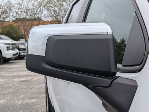 Used 2025 Chevrolet Silverado 1500 LT image 12