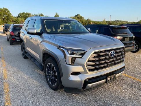 Used 2023 Toyota Sequoia Limited AWD/4WD image 2