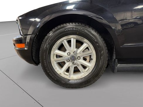 Used 2007 Ford Mustang Premium RWD image 12