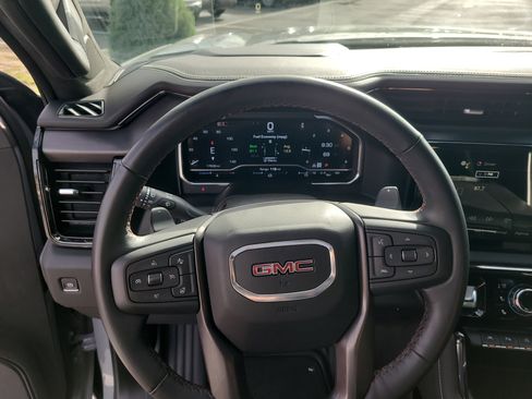Used 2024 GMC Sierra 1500 AT4X image 28