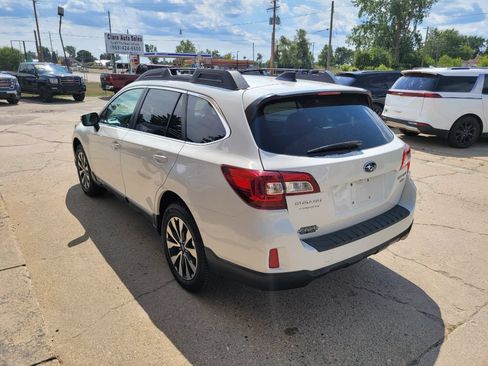 Used 2016 Subaru Outback 3.6R Limited AWD/4WD image 11