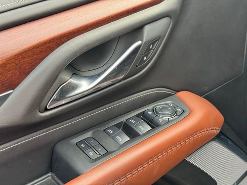 Used 2024 GMC Yukon Denali Ultimate image 21