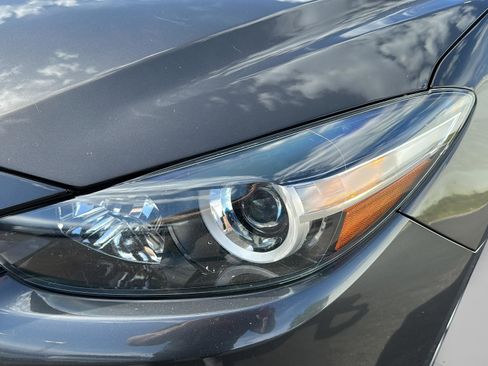 Used 2017 MAZDA MAZDA3 Touring FWD image 31