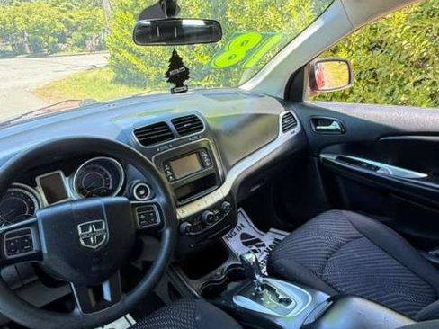Used 2018 Dodge Journey SE FWD image 10