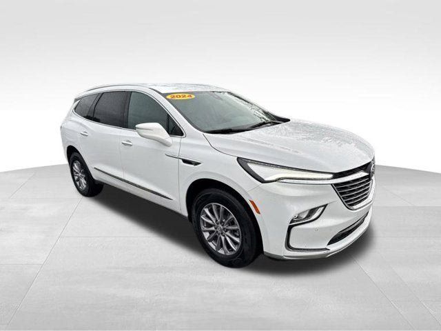 Used 2024 Buick Enclave Essence FWD image 3