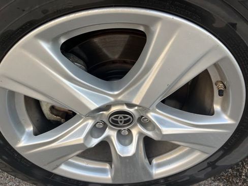 Certified 2023 Toyota Highlander L image 8