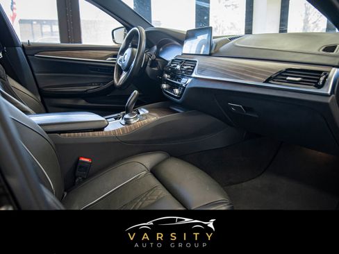 Used 2020 BMW M550i xDrive w/ Executive Package image 21