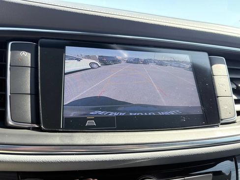 Used 2024 Buick Enclave Essence FWD image 19