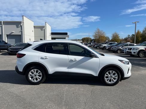 Used 2023 Ford Escape Active image 19