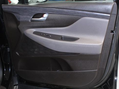 Used 2020 Hyundai Santa Fe SE image 27