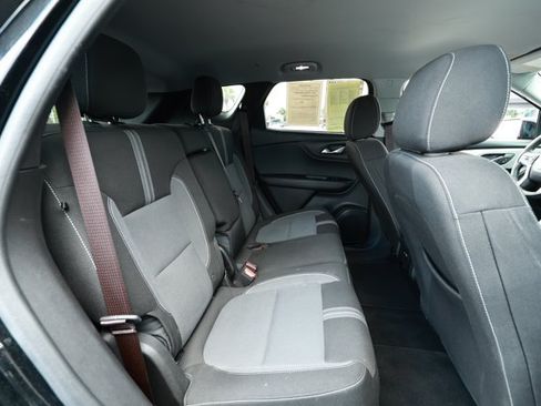 Used 2025 Chevrolet Blazer LT FWD image 30