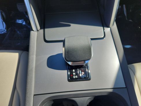 Certified 2025 Land Rover Discovery Sport S image 16