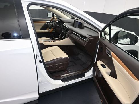 Used 2018 Lexus RX 350L FWD image 10