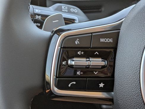 New 2026 Kia Carnival EX FWD image 32
