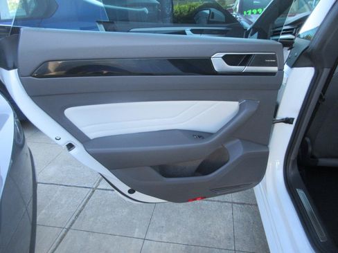 Used 2023 Volkswagen Arteon SEL Premium AWD/4WD image 39