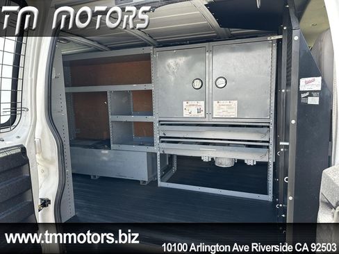 Used 2008 Chevrolet Express 2500 RWD image 8