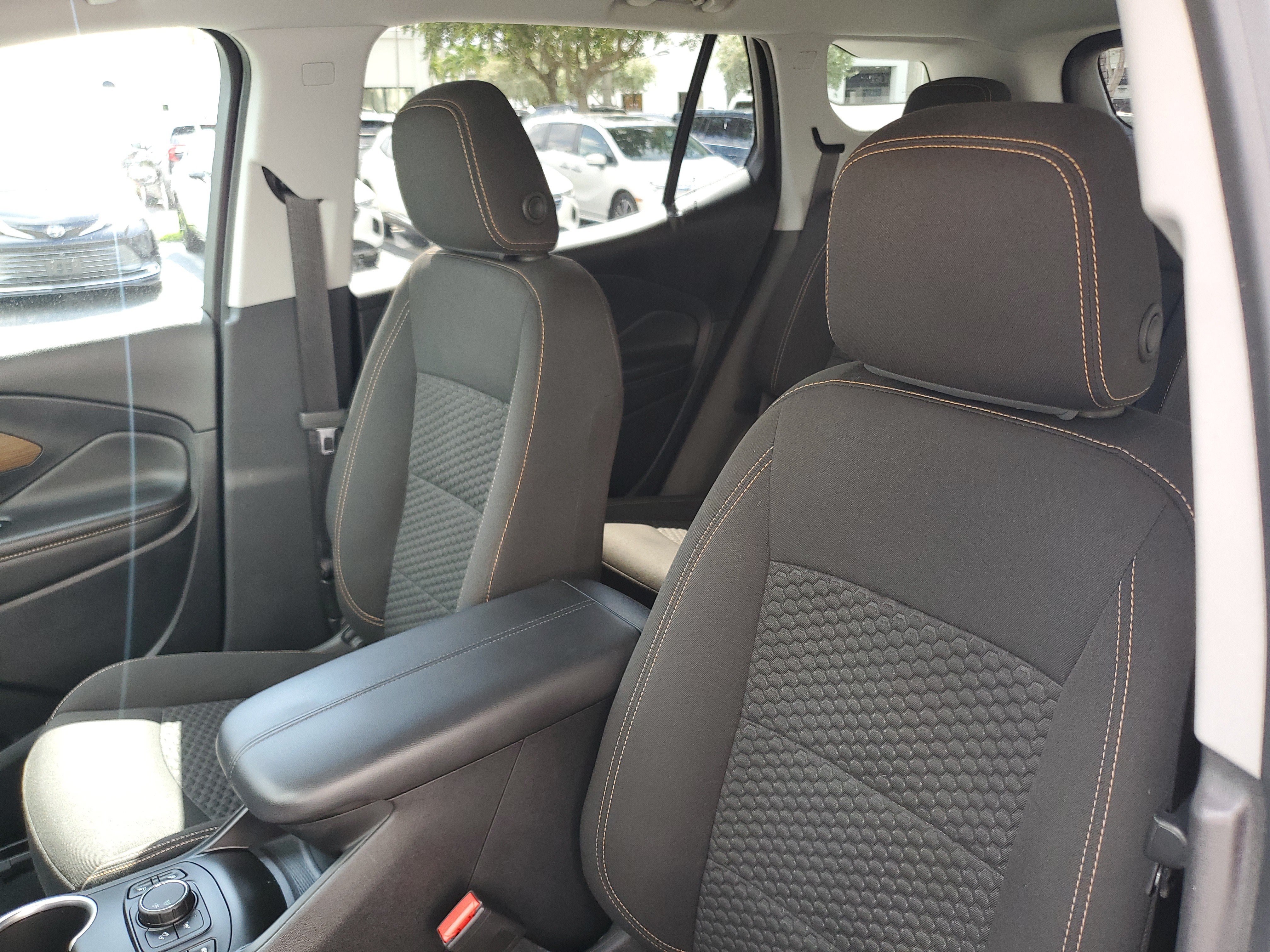 Used 2020 GMC Terrain SLE w/ Driver Convenience Package FWD image 19