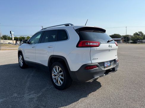 Used 2015 Jeep Cherokee Limited w/ Trailer Tow Group AWD/4WD image 5