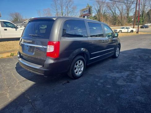 Used 2012 Chrysler Town & Country Touring w/ Entertainment Group #1 image 5