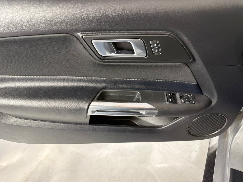 Used 2020 Ford Mustang Coupe RWD image 11
