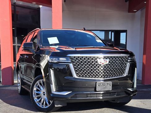 Used 2021 Cadillac Escalade Premium Luxury w/ Driver Assist Tech Package image 11