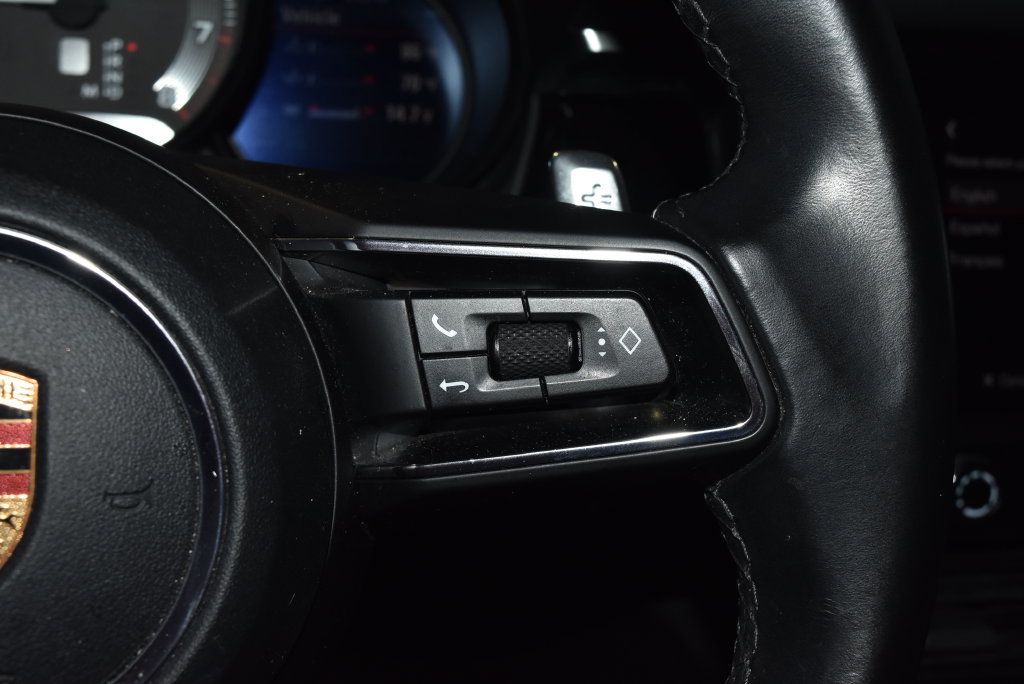 Used 2022 Porsche Macan AWD/4WD image 11