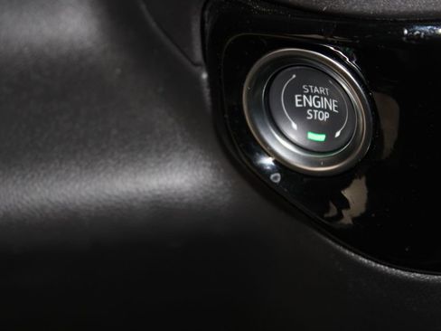 Used 2024 Chevrolet Silverado 1500 ZR2 w/ Technology Package image 28