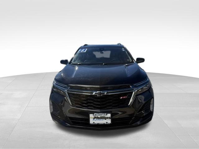 Used 2023 Chevrolet Equinox RS w/ LPO, Floor Liner Package FWD image 2