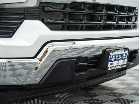 Used 2022 Chevrolet Silverado 1500 LT AWD/4WD image 13